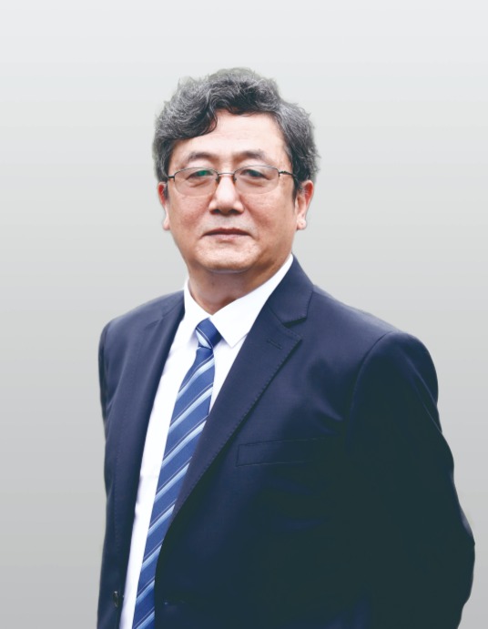 学校常务副校长（正校级）：耿兵