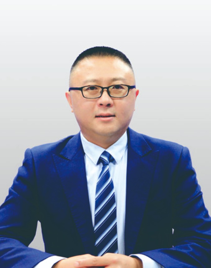 学校副校长： 潘刚