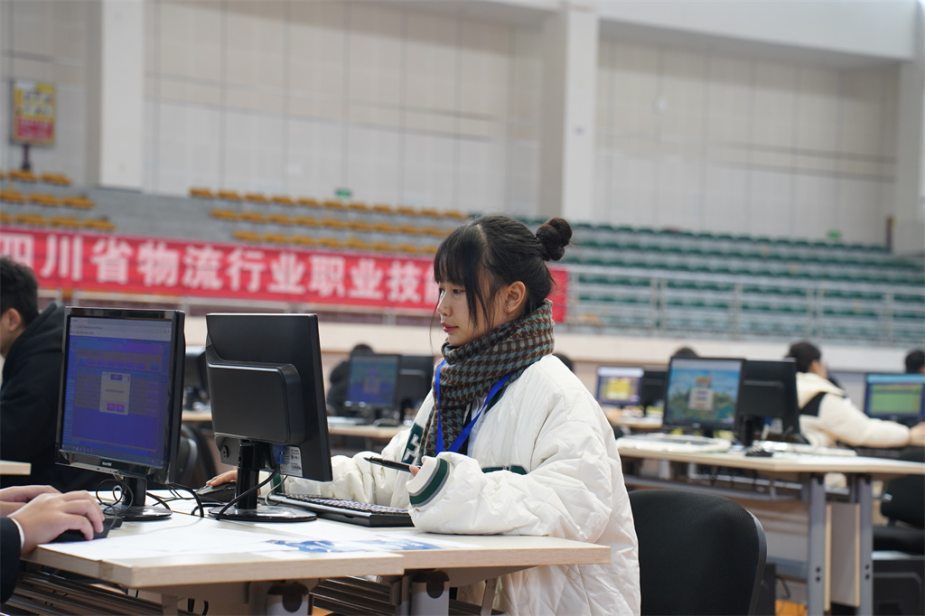 学生组参赛选手.jpg