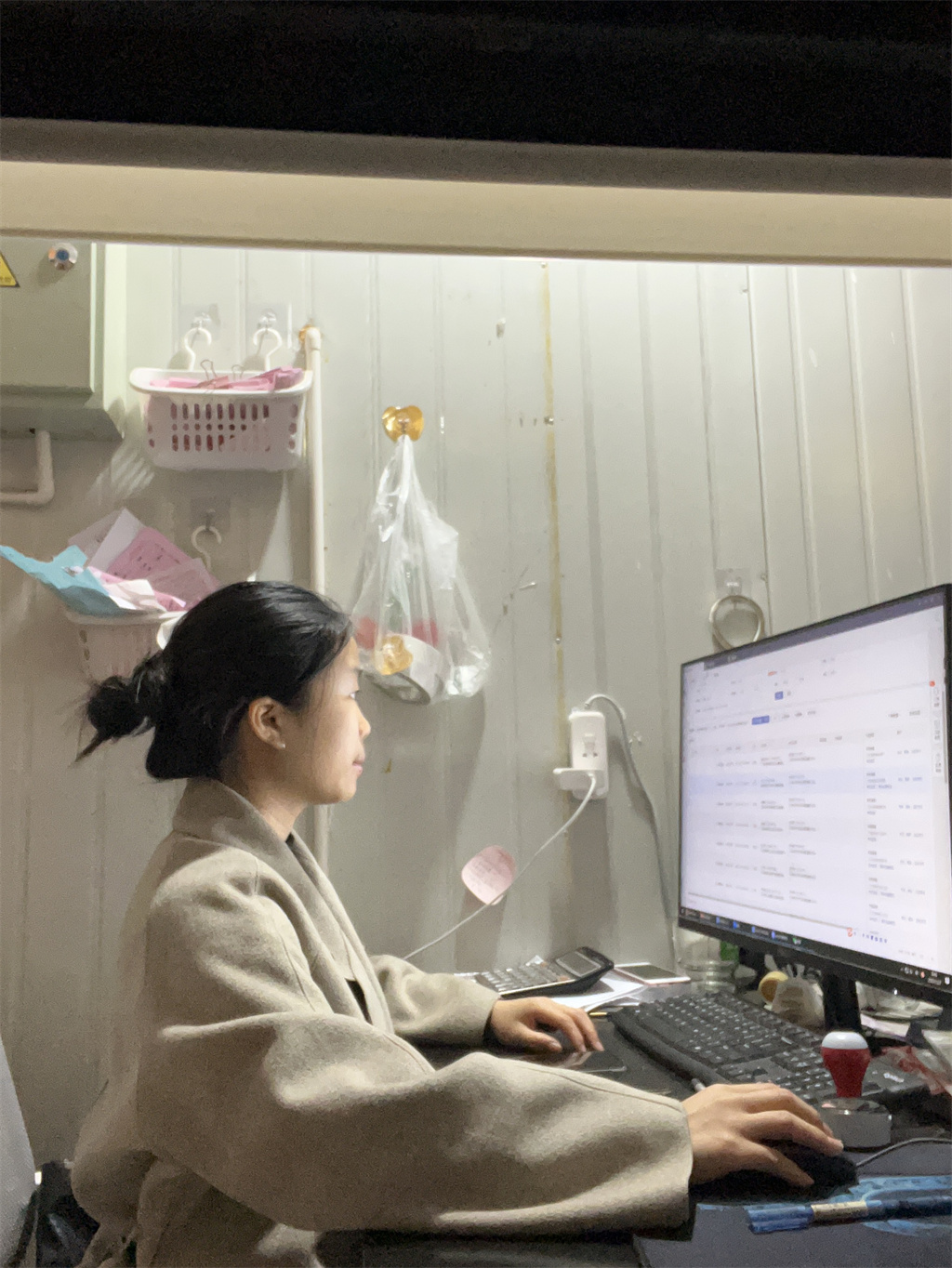 李燕.jpg