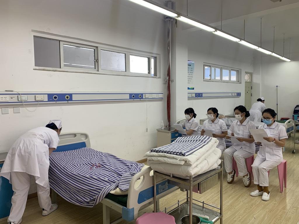 3-铺备用床赛道.jpg