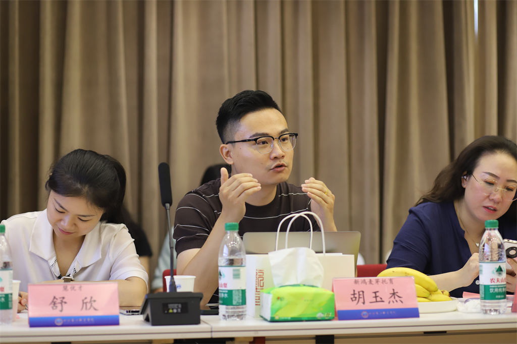 7胡玉杰.jpg